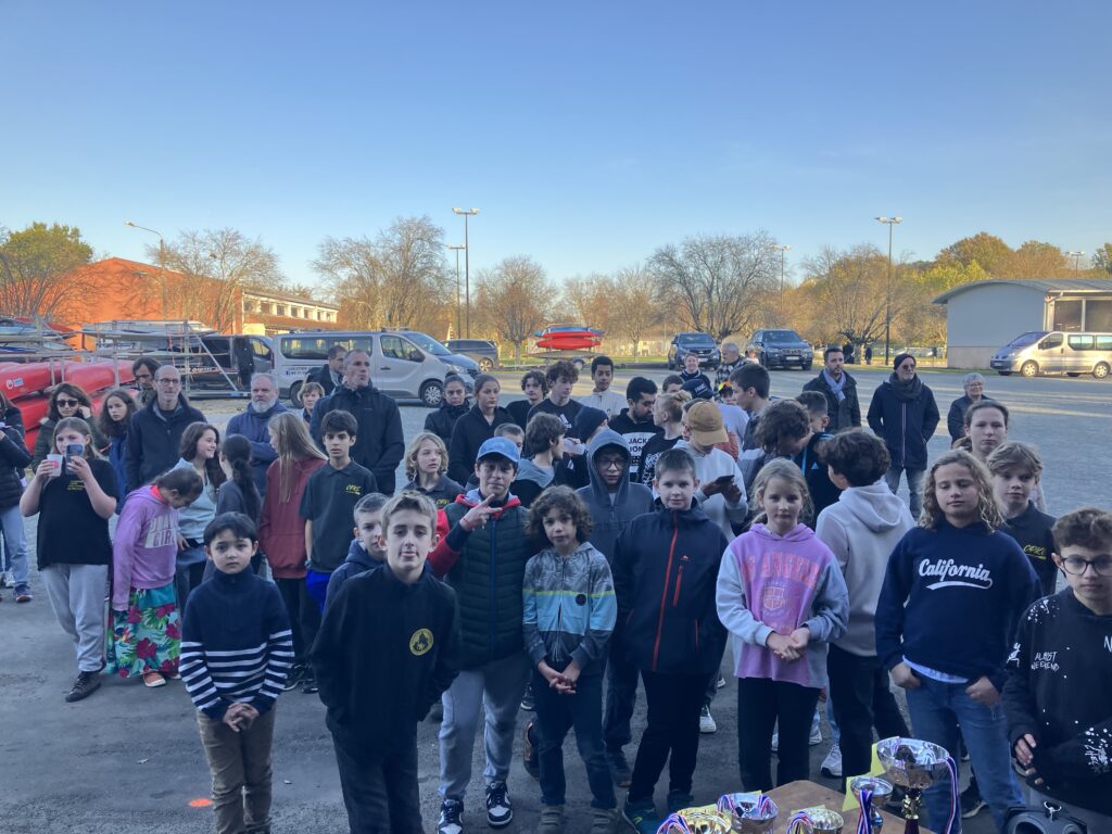 65 jeunes kayakistes de Dordogne accueillis 